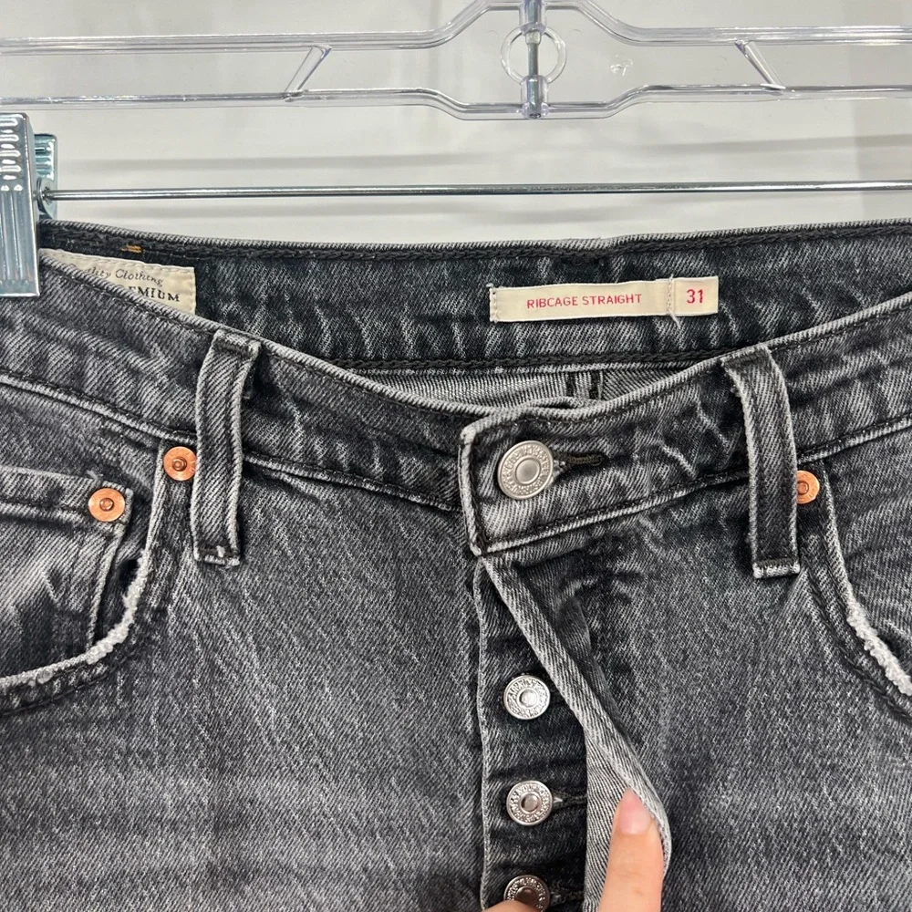 Levi’s Ribcage Straight Button Fly Jeans High Rise - Picture 3 of 8